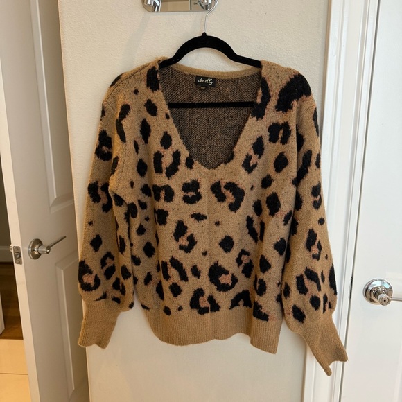 Vici Sweaters - Vici leopard sweater size L